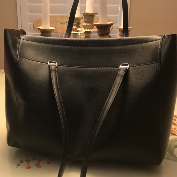 Tory Burch Handbags - Tori Burch black tote